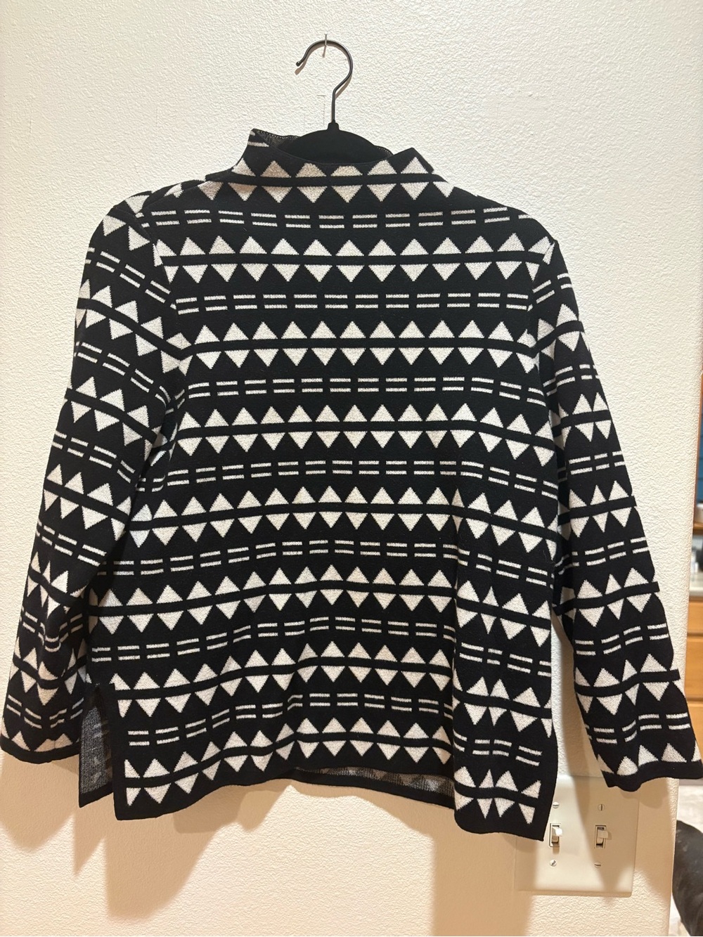 Anne Klein Black and White Geometric Turtleneck Sweater